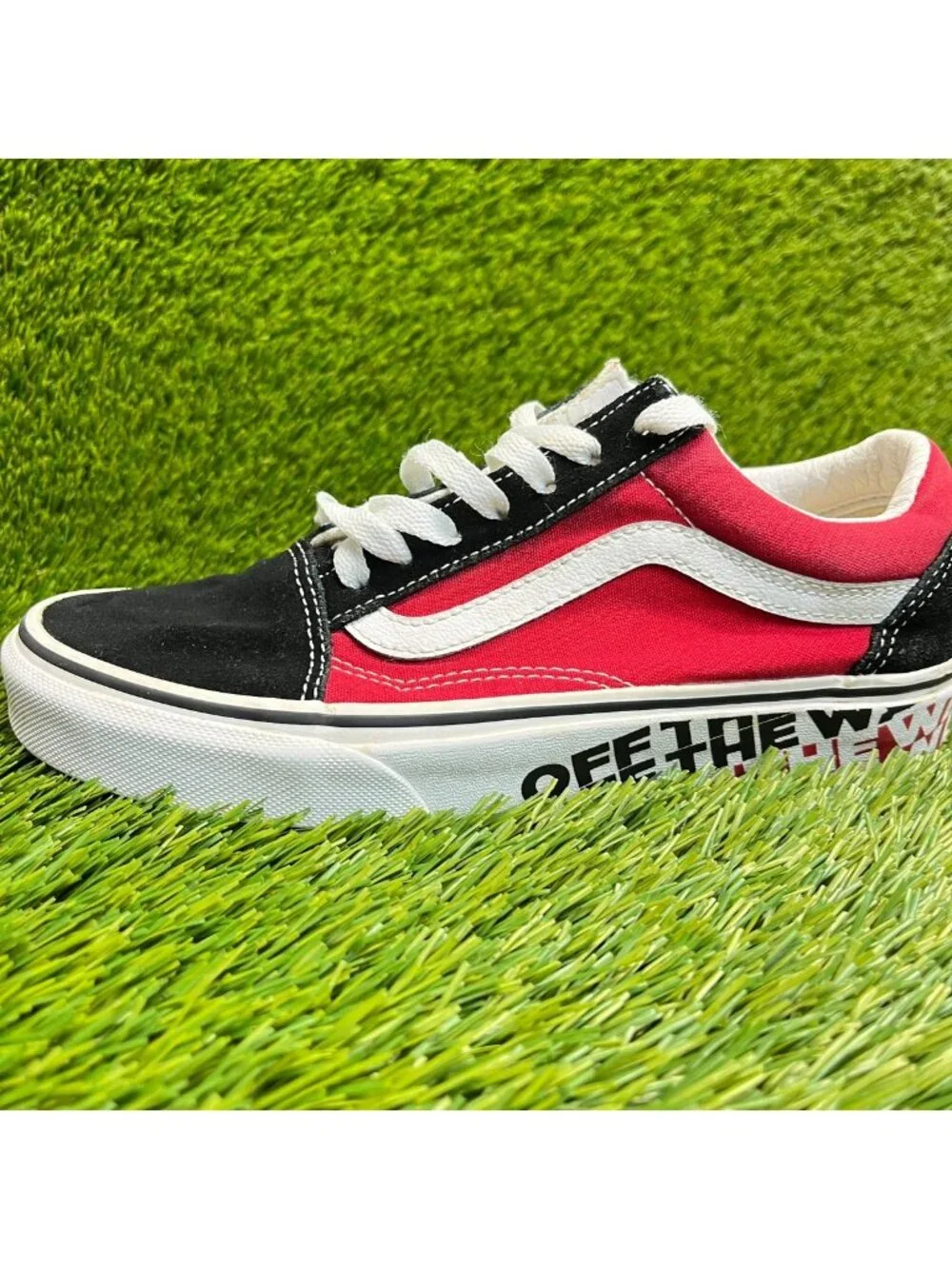 Vans Old Skool Womens Size 7 Black Red White Athletic Skateboard Shoes Sneakers